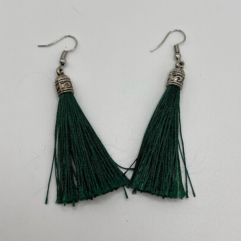 *3/$20* Green tassel earrings  - Picture 2 of 3